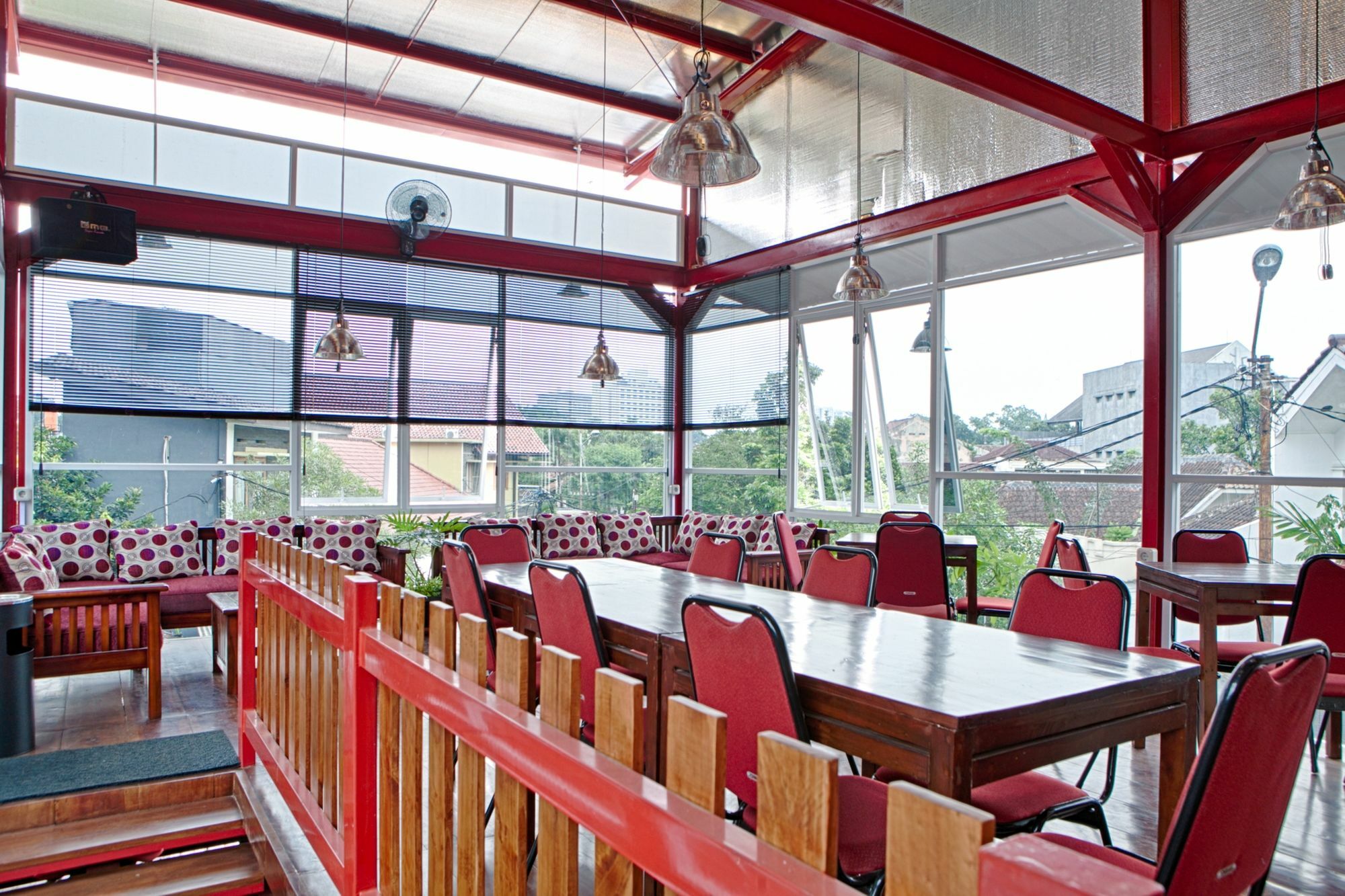 Reddoorz Plus Near Riau Street Bandung Esterno foto